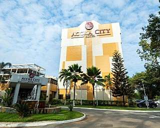 Accra City Hotel entrance