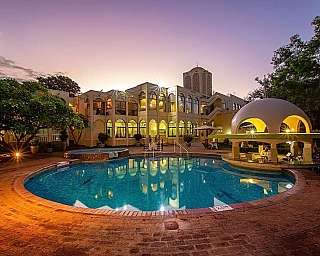 Vic Falls Rainbow Hotel Pool shot